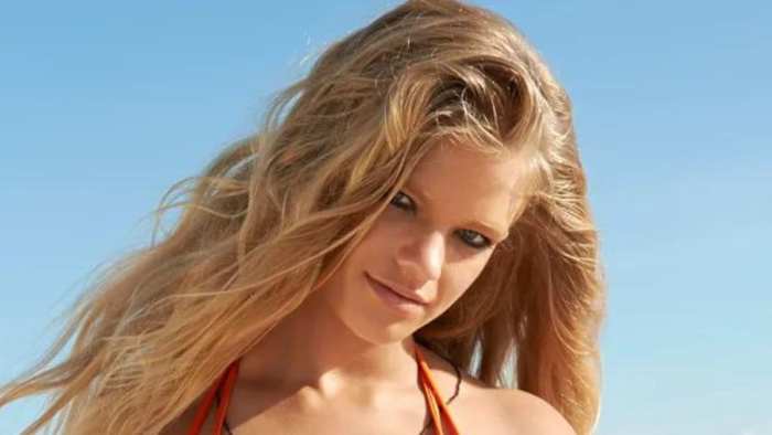 Valerie van der Graaf was photographed by Raphael Mazzucco in Barreirinhas, Brazil.